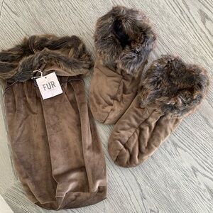 NWT, Restoration Hardware, Faux Fur BootiesCoyote, Brown